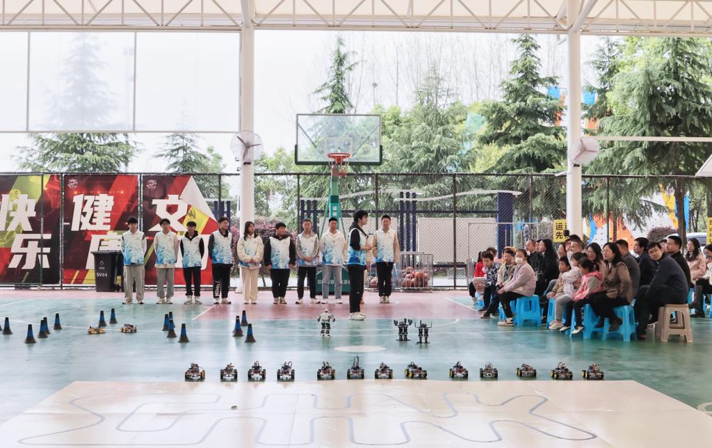 科技演示宣传,激发科学兴趣